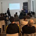 Foto del público durante la charla de Ivan Etchart