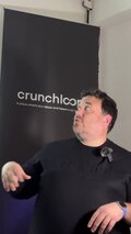 Patricio Mac Adden dando su charla, foto desde el público